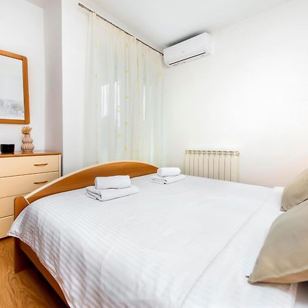 Apartments Sandra Rovinj Exterior foto