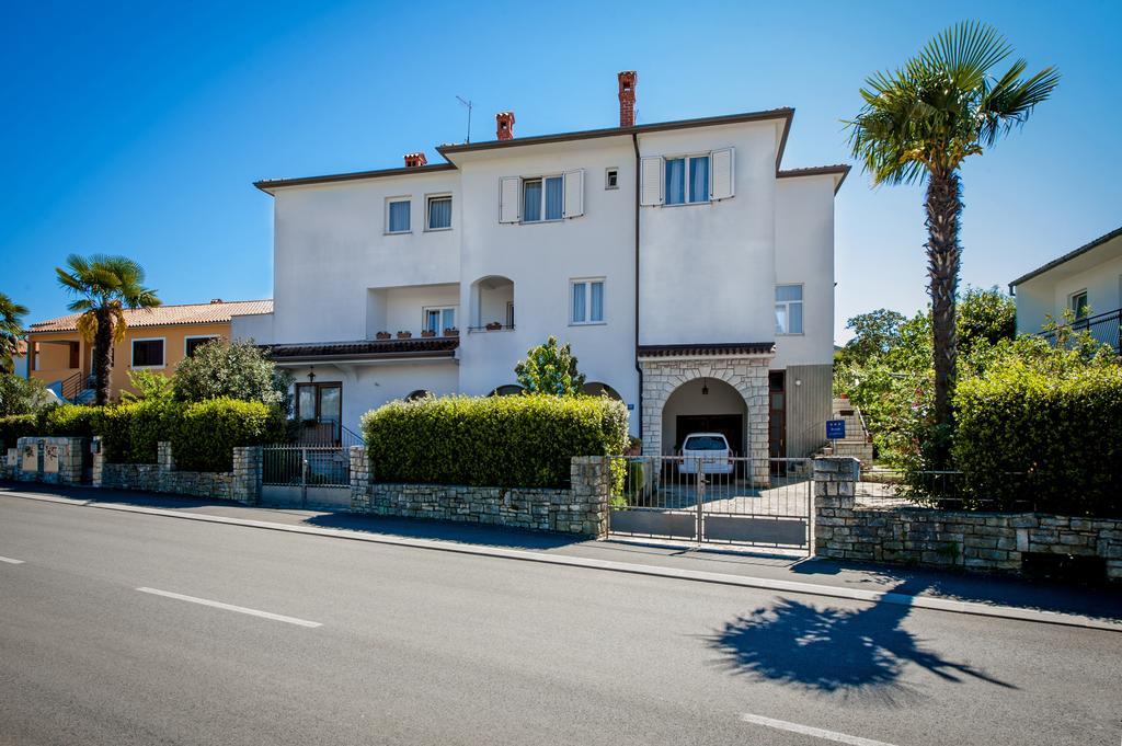 Apartments Sandra Rovinj Exterior foto